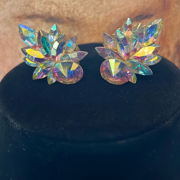 Michele Sugar Clip On Earrings Glass Aurora Borealis - Picture 1 of 4